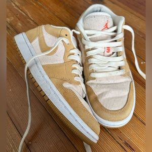 Wmns nike air jordan 1 se low corduroy and twine